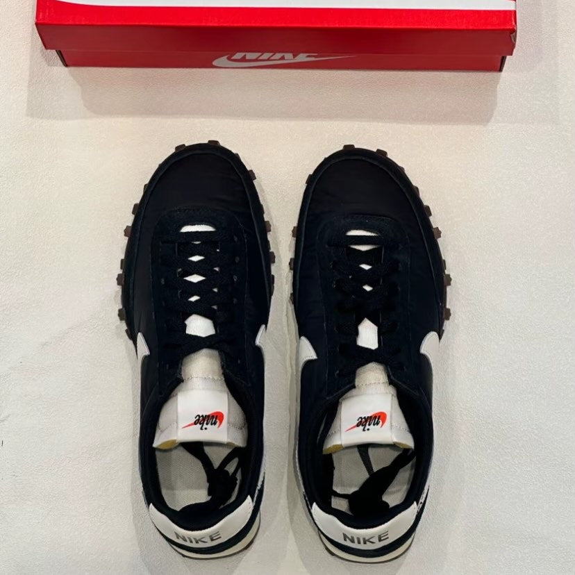 Preorder 預訂 Nike Waffle Racer Black/White IM8658-001