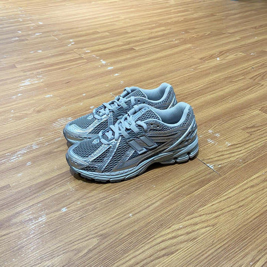 New Balance M1906REH