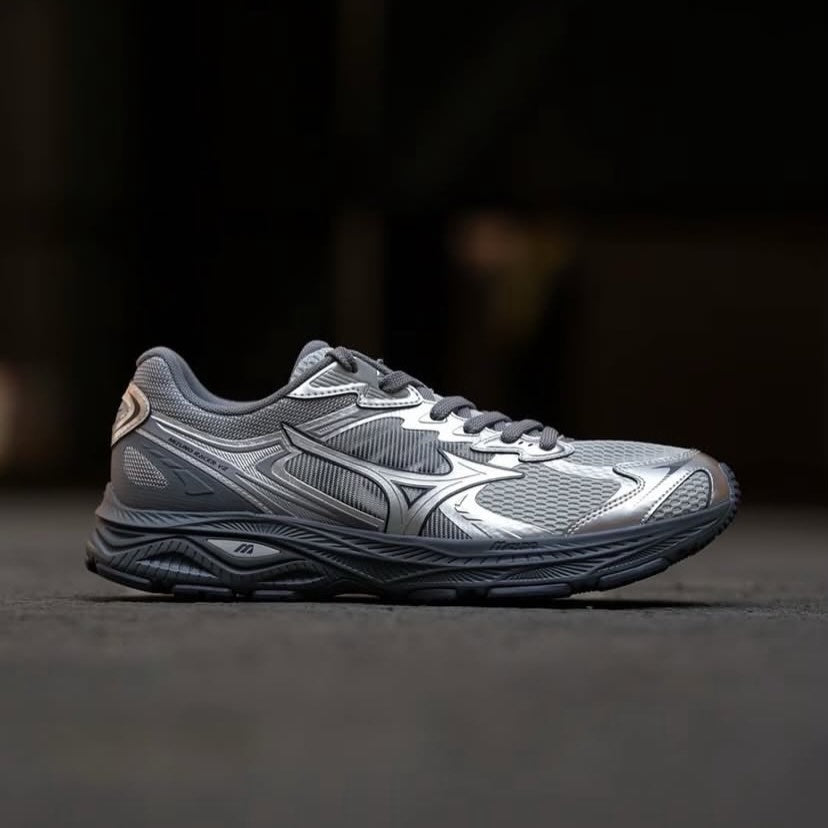Preorder 預訂 Mizuno Racer V2 Grey Silver D1GH250613