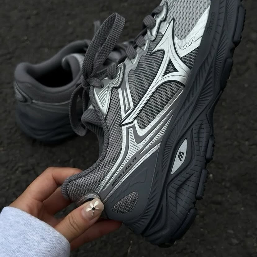 Preorder 預訂 Mizuno Racer V2 Grey Silver D1GH250613