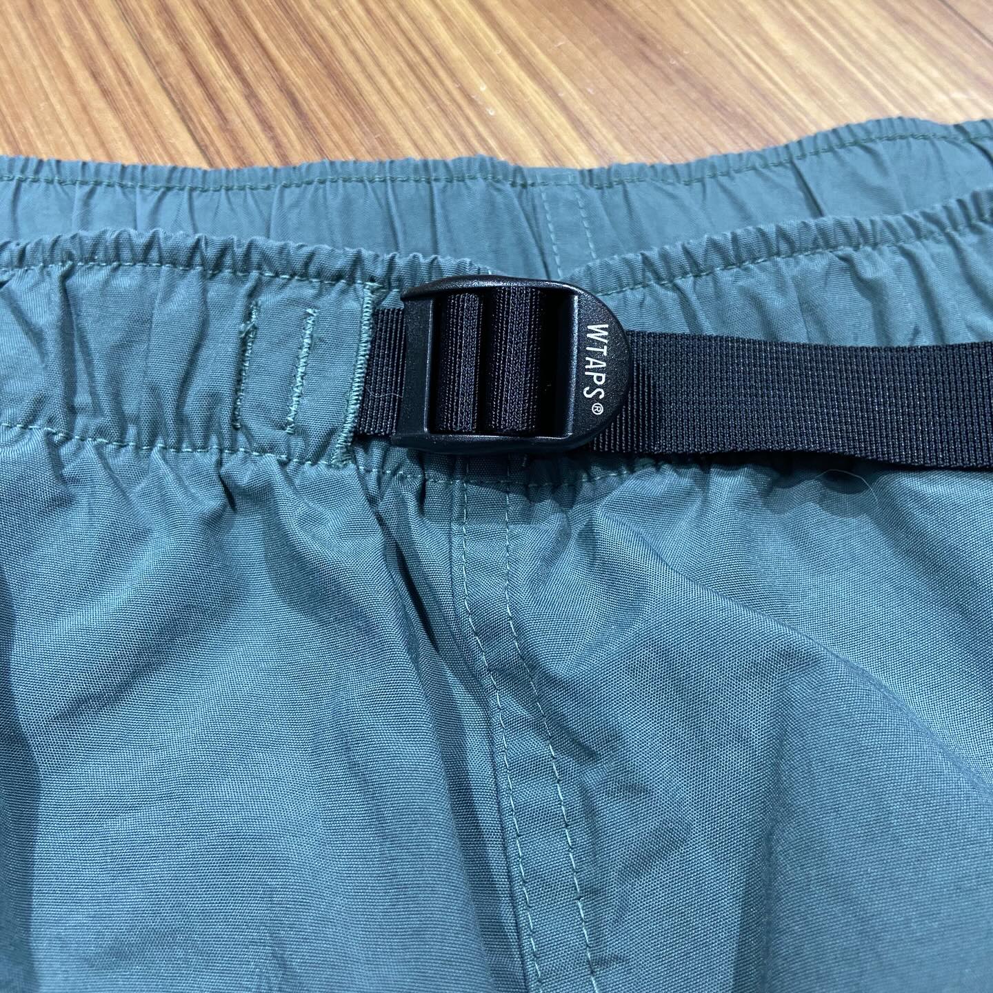 WTAPS TRACK SHORT / NYLON. TUSSAH Olive (Display Item)
