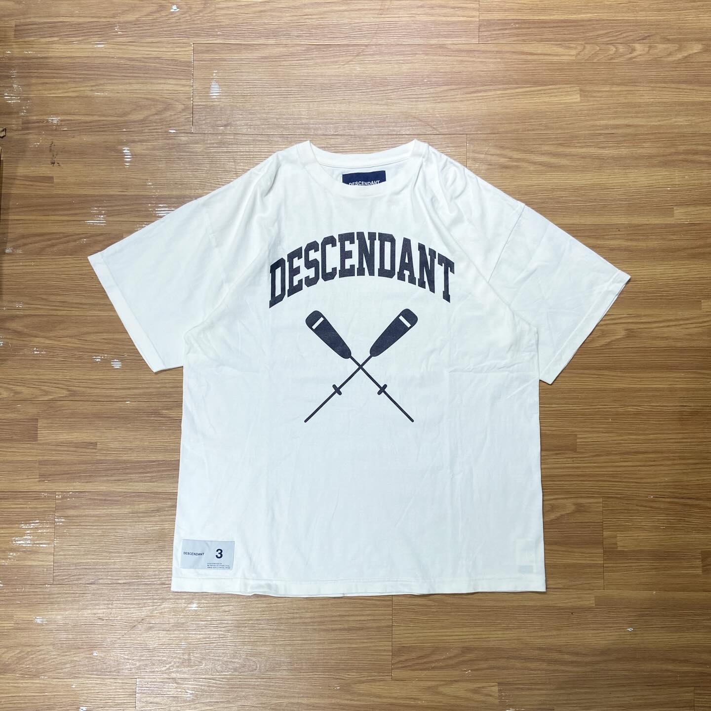 DESCENDANT PADDLE TEE🏏 White (Used)