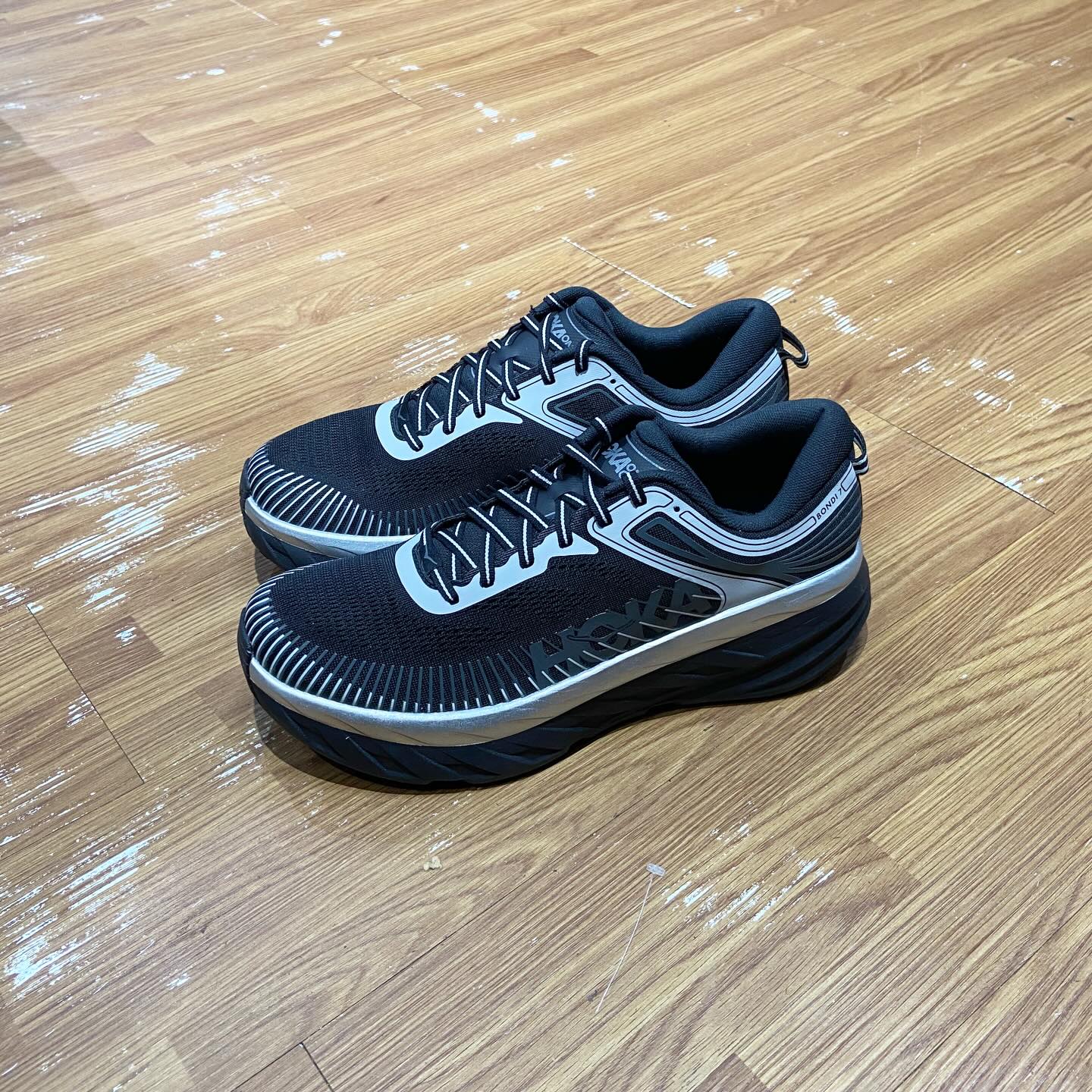 Hoka One One Bondi 7 Black/Silver 1110518-BKSTR