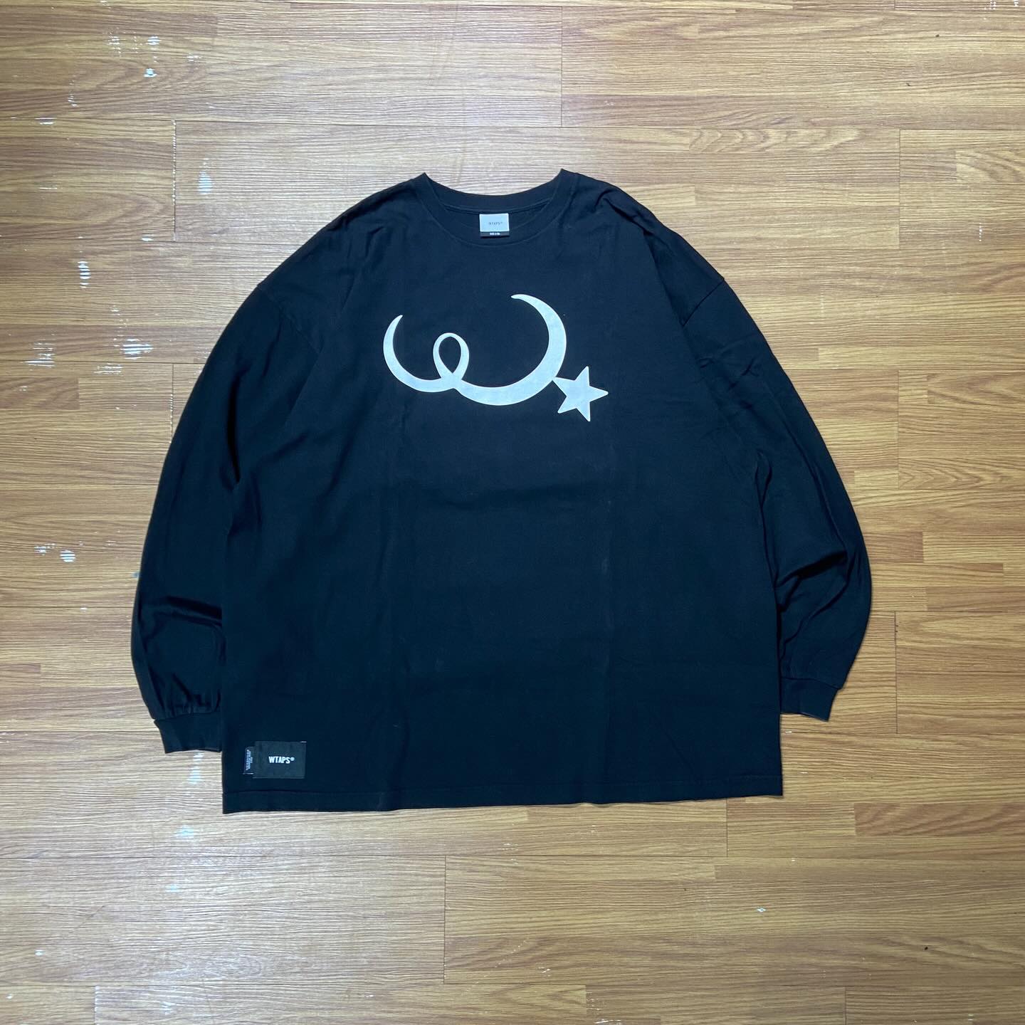 WTAPS MOON & STAR LS / COTTON. TEE Black (Display Item)