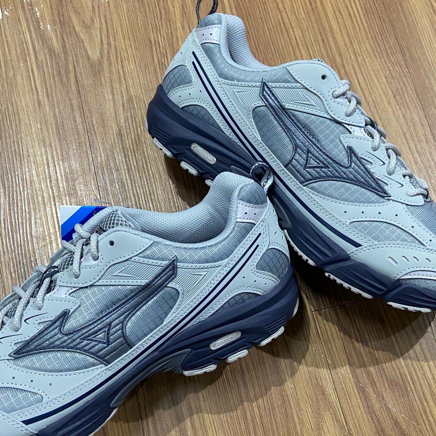 Mizuno MXR Grey D1GA246807