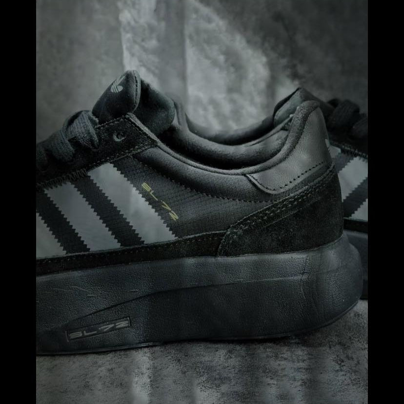 Preorder 預訂 Adidas SL72 Pro Black KK3073