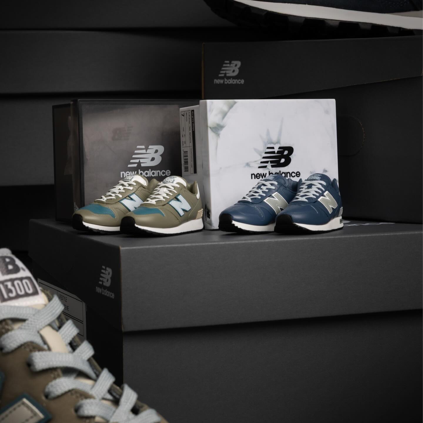 7-11 x New Balance 1300JP 隱藏版模型磁貼