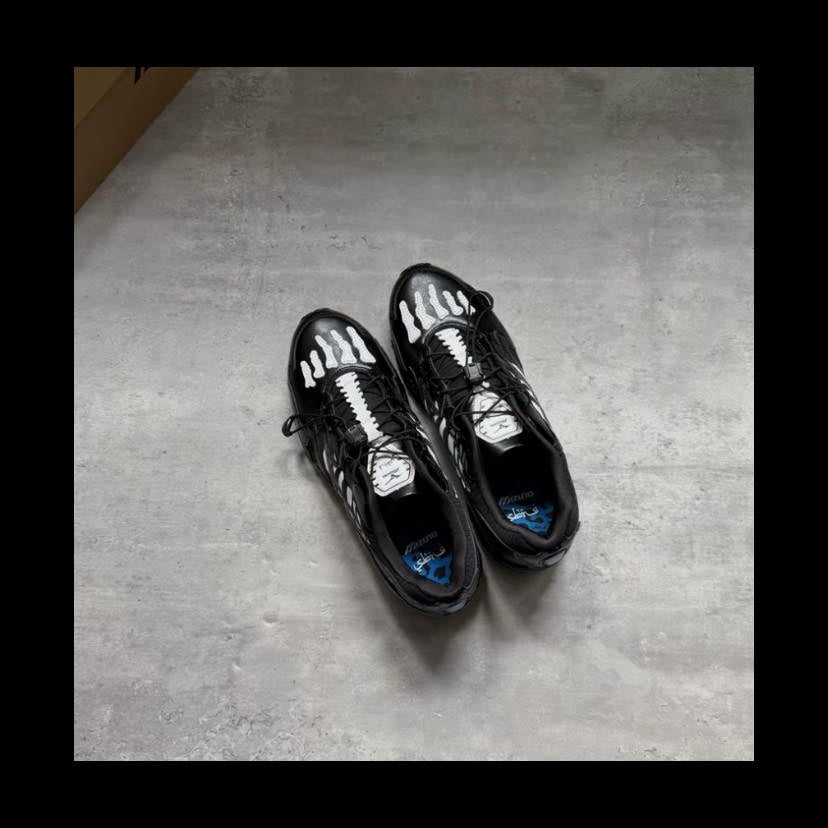 Preorder 預訂 SBTG x Mizuno Wave Rider 10 Black Bone D1GD252601