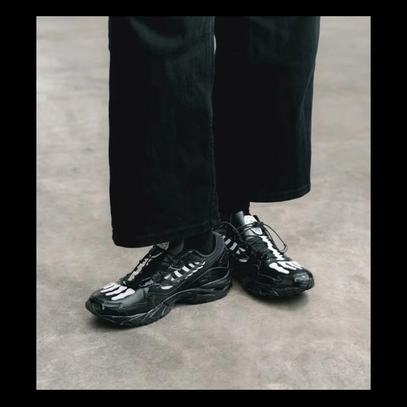 Preorder 預訂 SBTG x Mizuno Wave Rider 10 Black Bone D1GD252601