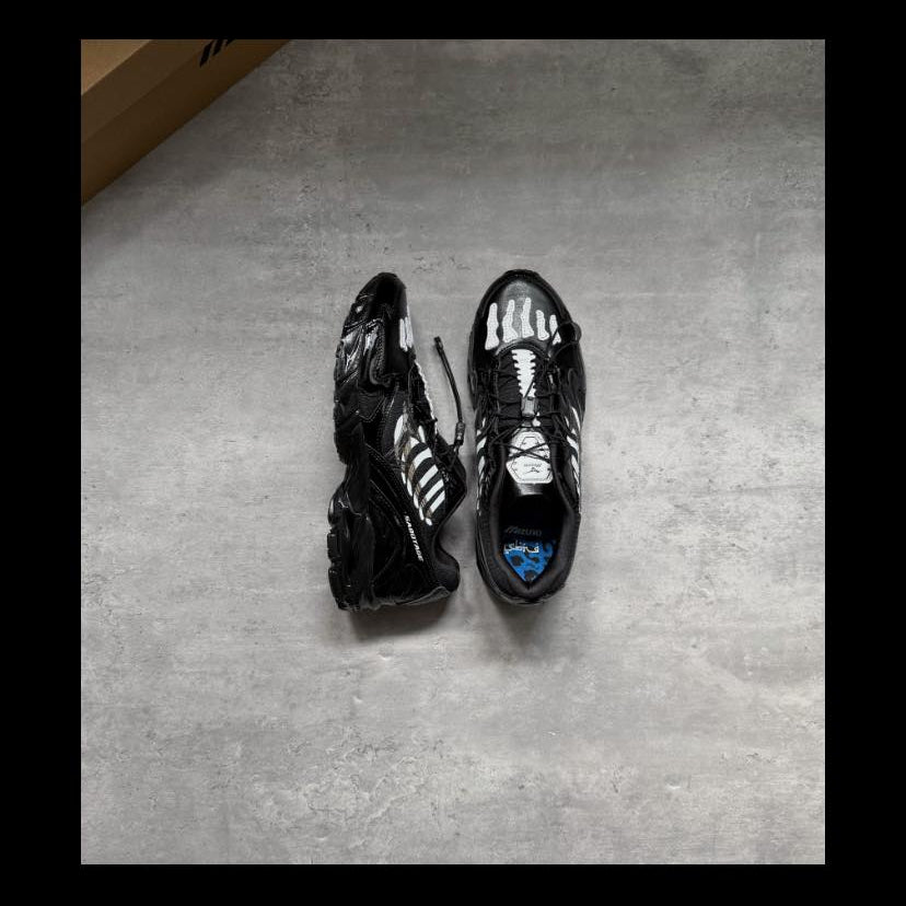 Preorder 預訂 SBTG x Mizuno Wave Rider 10 Black Bone D1GD252601