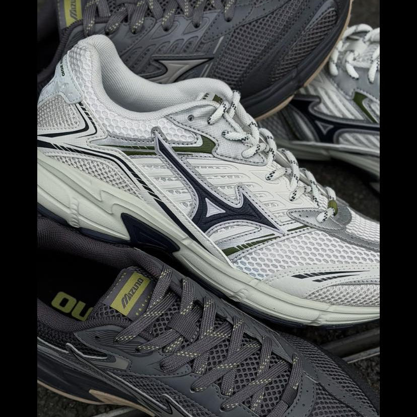 Preorder 預訂 Mizuno Speed 2010 玉石白 D1GH251706 / 條紋灰 D1GH251704