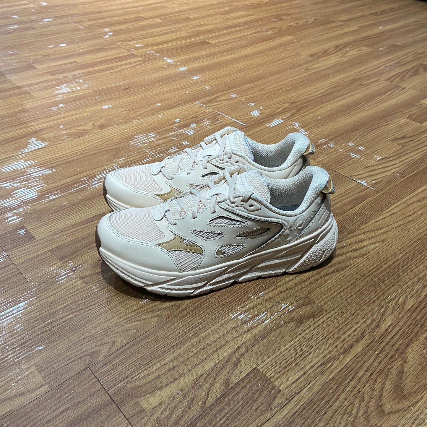 Hoka One One Clifton L Light Bone (Display Item)