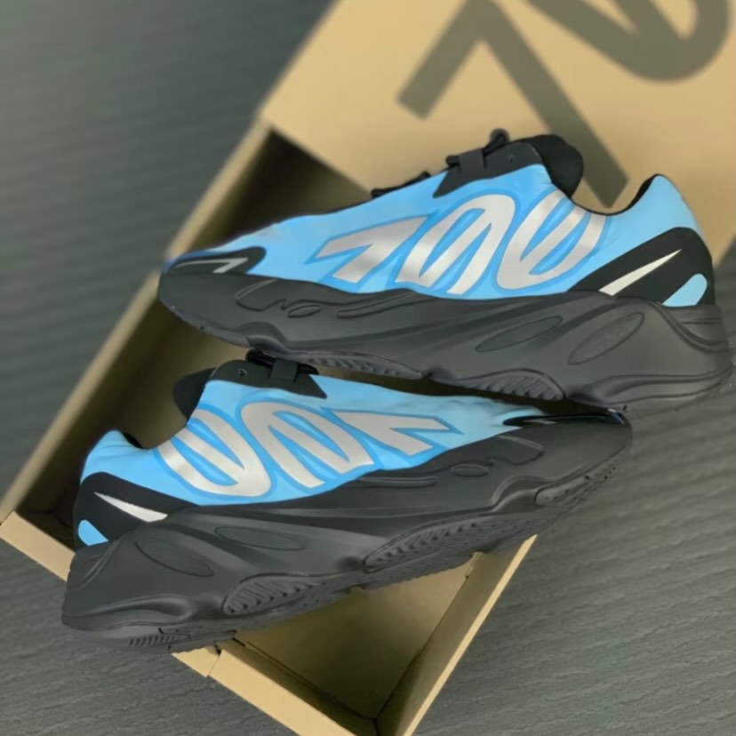 Preorder 預訂 Adidas Yeezy Boost 700 MNVN “Bright Cyan” GZ3079