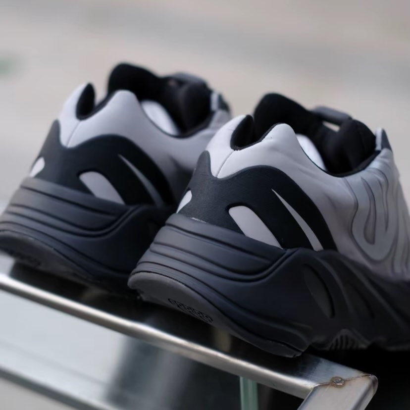 Preorder 預訂 Adidas Yeezy Boost 700 MNVN “Geode” GW9526