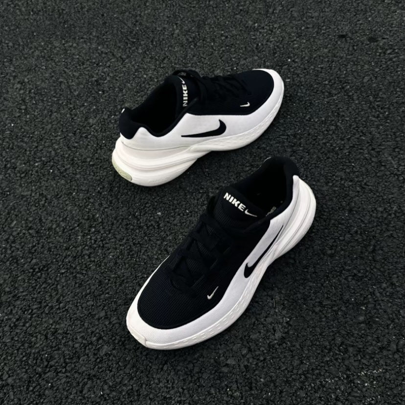 Preorder 預訂 Nike Uplift SC White/black