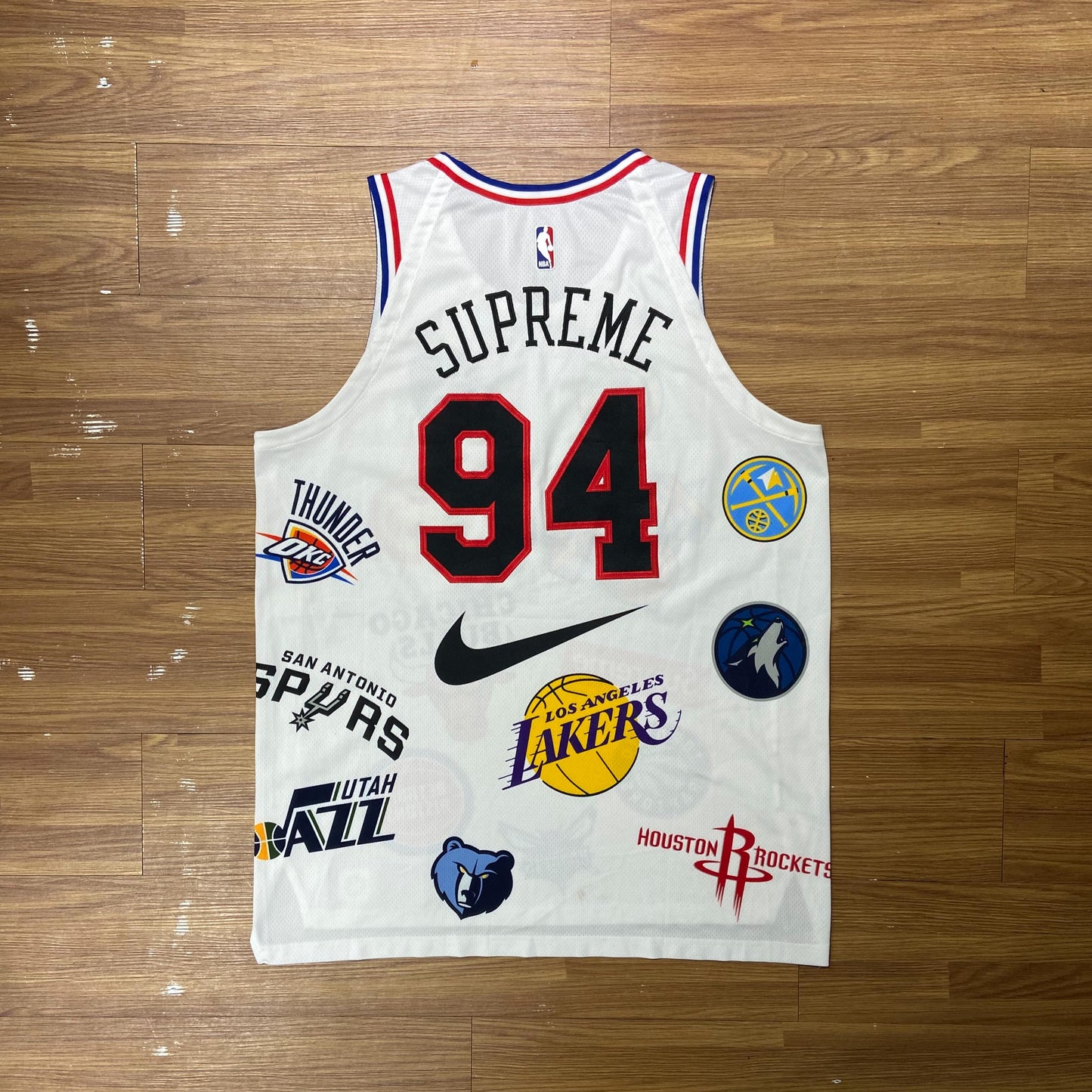 SUPREME x NIKE NBA TEAMS AUTHENTIC JERSEY White (Display Item)