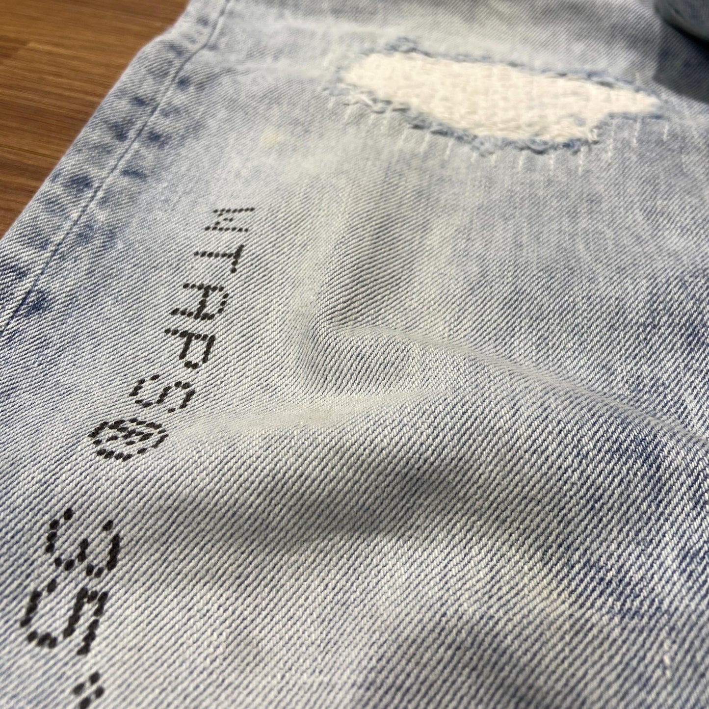 WTAPS BLUE SKINNY TRASH TROUSERS / COTTON. DENIM (Made in Japan) Bleached Blue