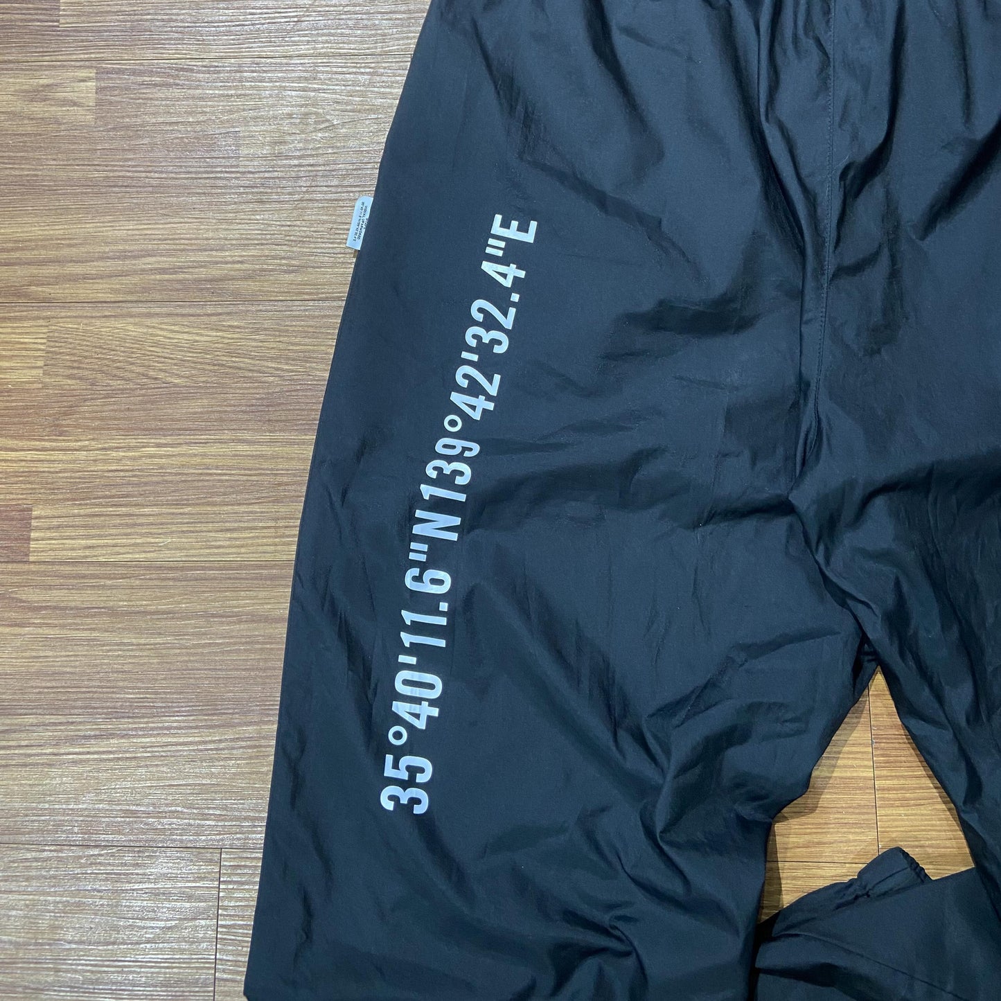 WTAPS INCOM NYLON TROUSERS / POLY. TAFFETA. (Made in Japan) Black (Display Item)
