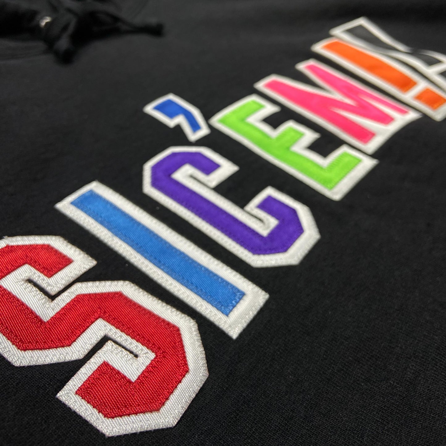 Supreme x WTAPS Sic’em! Hooded Sweatshirt (Made in Canada) Black (Display Item)