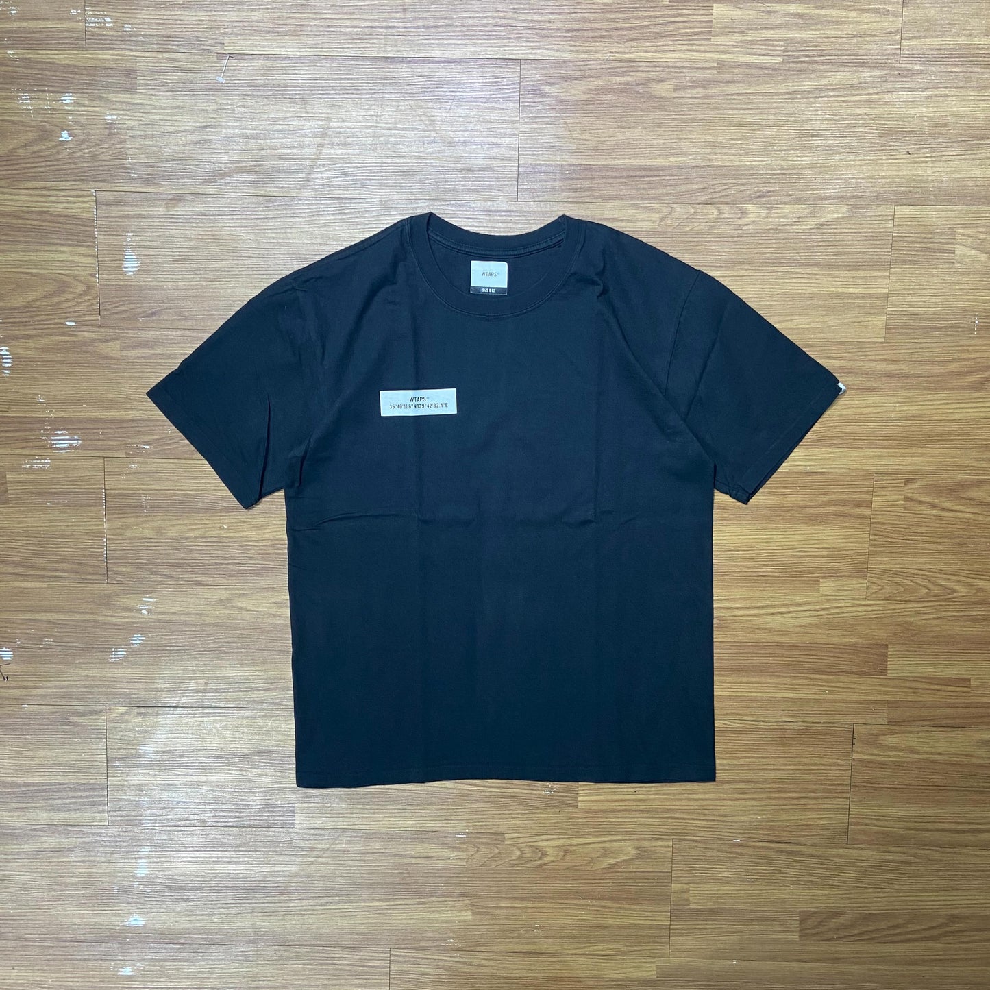 WTAPS GPS BANNER SS / TEE. COTTON (Made in Japan) Black  (Display Item)