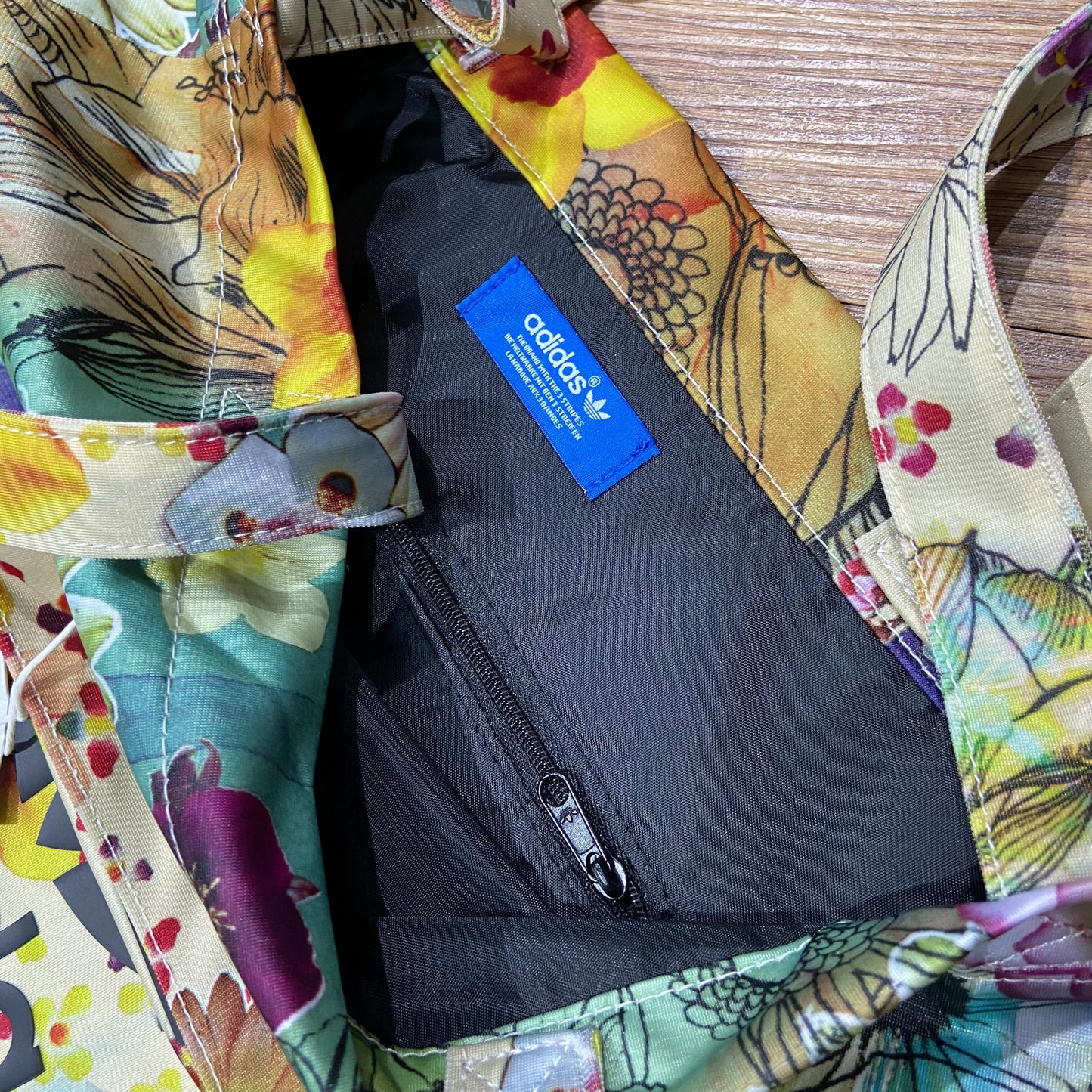 Adidas Originals Confete 2-Way Shopper Bag (Tote Bag) AJ8705 Multi Floral Print