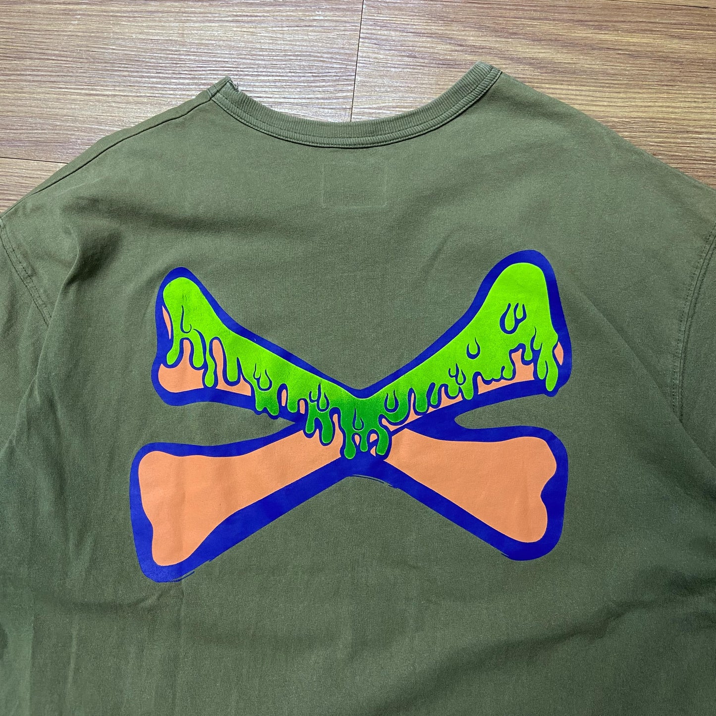 WTAPS SLIMY BONES DESIGN 01 SS / TEE. COTTON. (Made in Japan) Olive Drab (Used)
