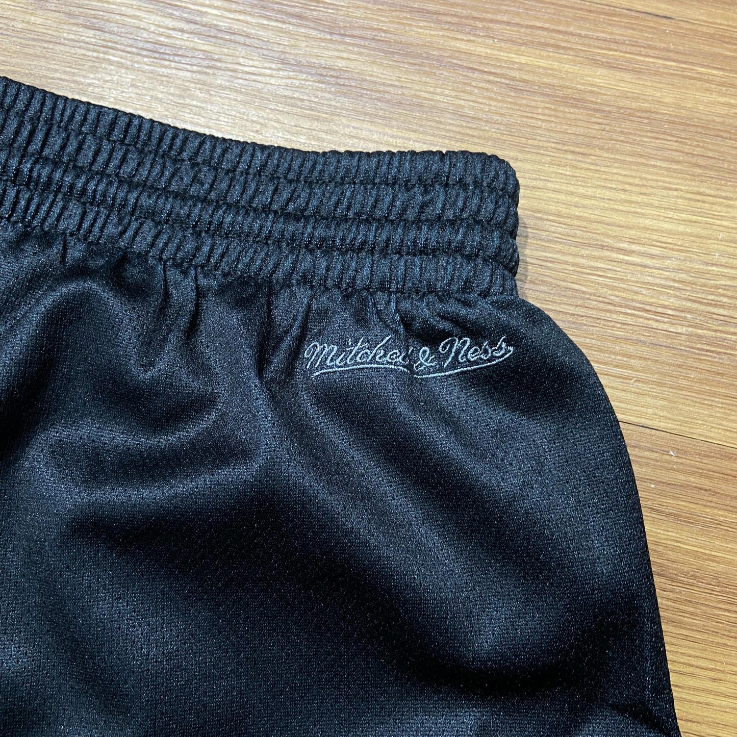Mitchell & Ness Toronto Raptors Big Face 4.0 NBA Shorts Black (Display Item)