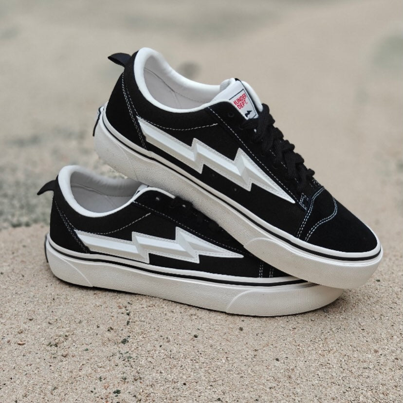 Preorder 預訂 Thunder Dept. Stylish Black/White