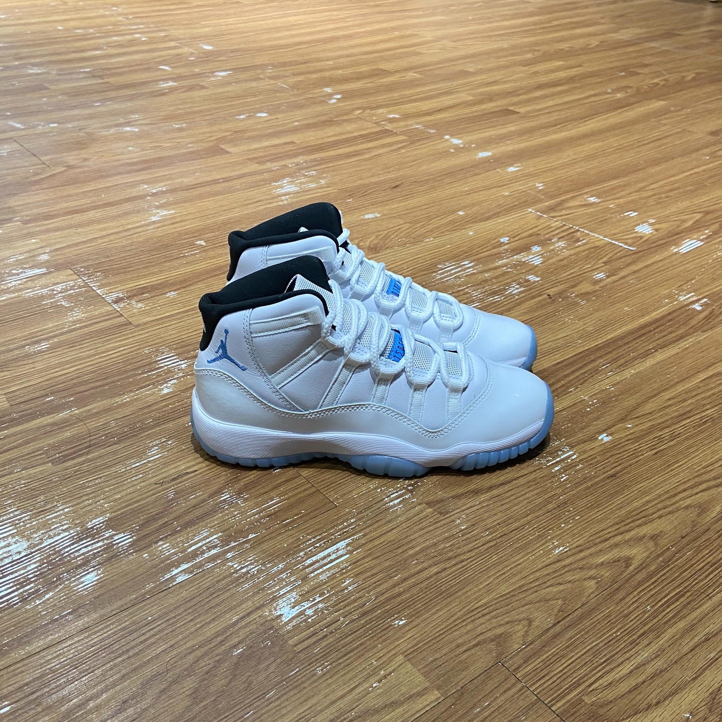 Nike Air Jordan 11 Retro OG GS “Legend Blue” 378038-104