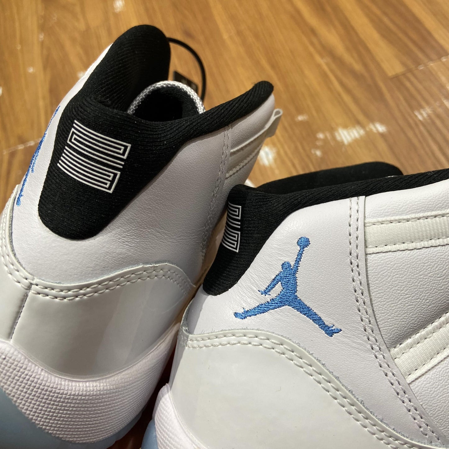 Nike Air Jordan 11 Retro OG GS “Legend Blue” 378038-104