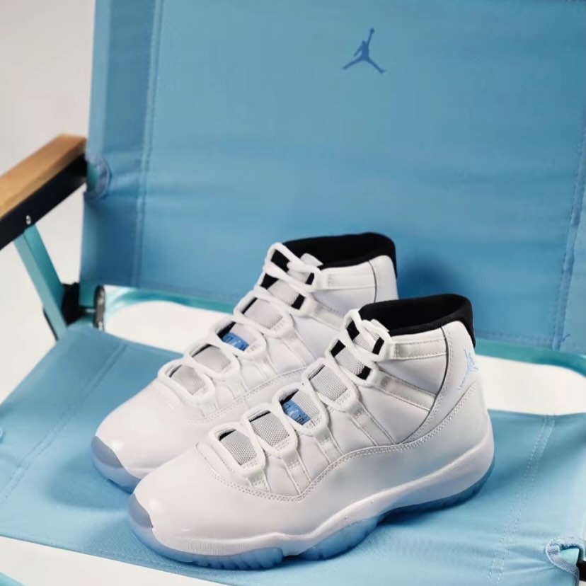 Nike Air Jordan 11 Retro OG GS “Legend Blue” 378038-104