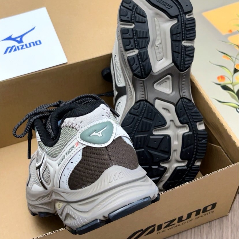 Preorder 預訂 Mizuno Racer S 榛子啡 D1GH253519