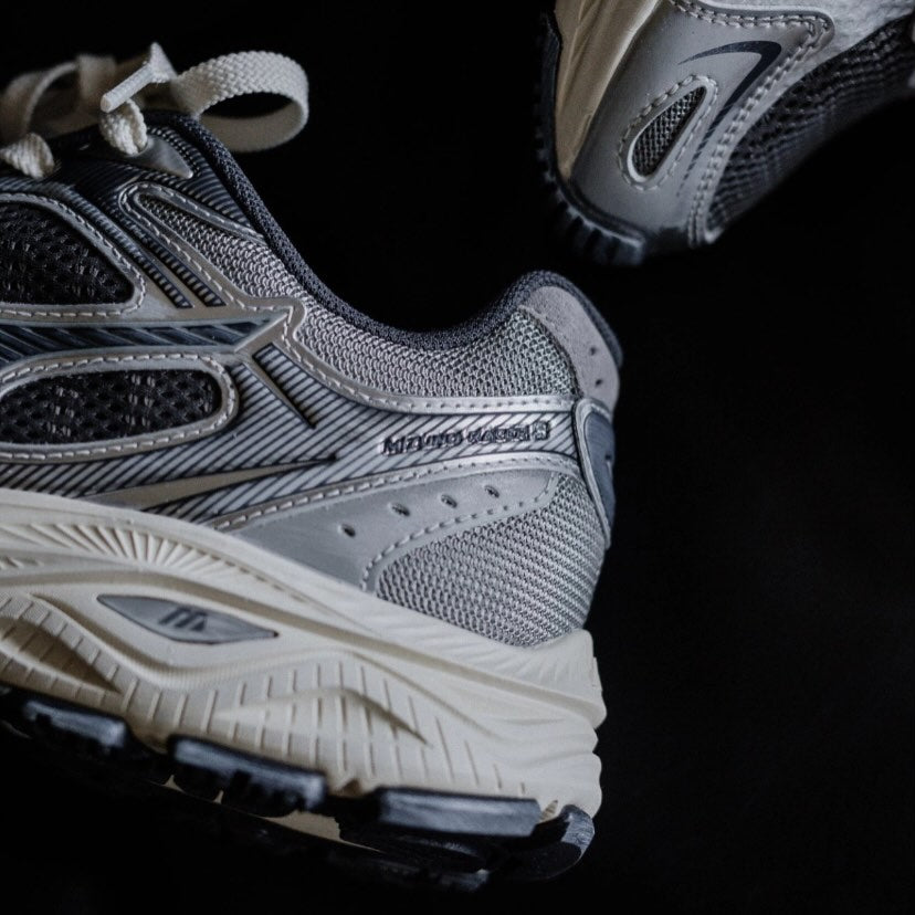 Preorder 預訂 Mizuno Racer S 銀灰藍 D1GH223519