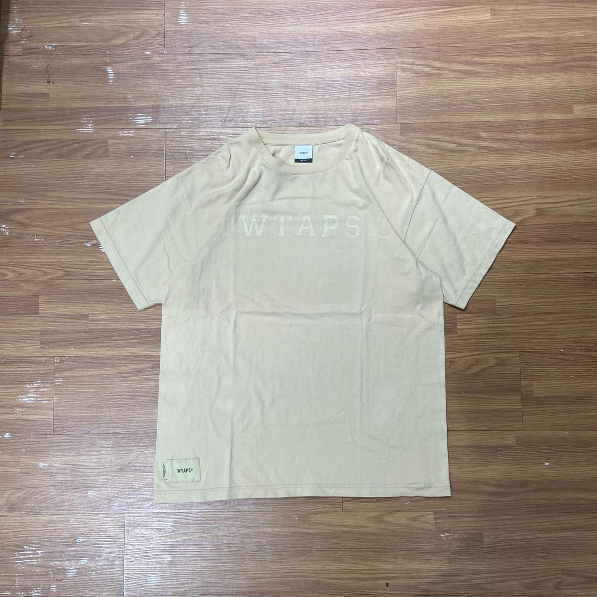 WTAPS COLLEGE SS / COTTON. TEE (Made in Japan) Beige (Display Item)