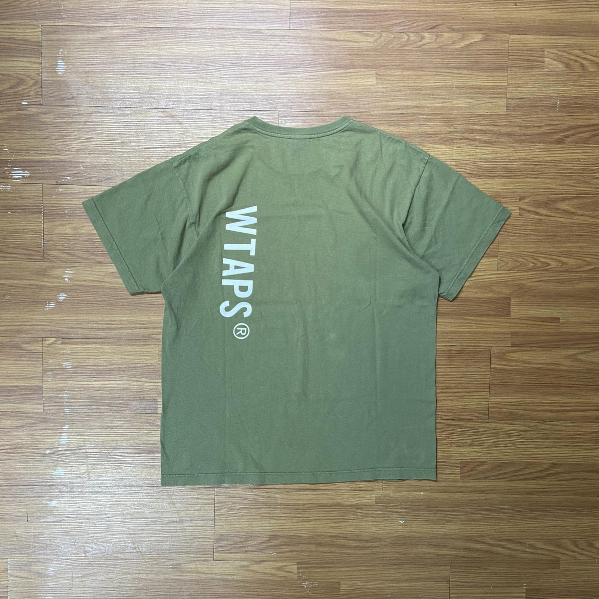 WTAPS SIGN SS / TEE. COTTON. (Made in Japan) Olive Drab (Display Item)