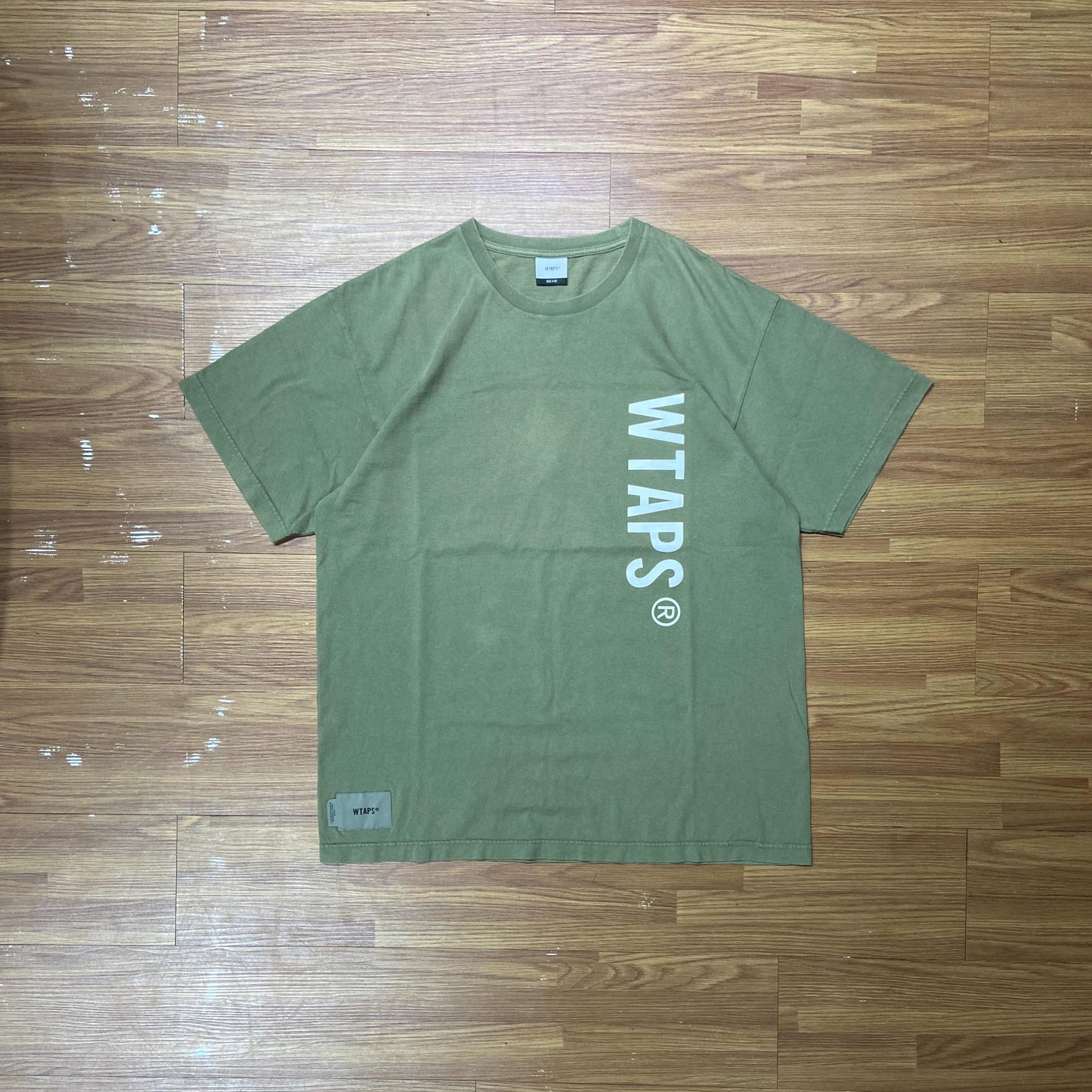 WTAPS SIGN SS / TEE. COTTON. (Made in Japan) Olive Drab (Display Item)