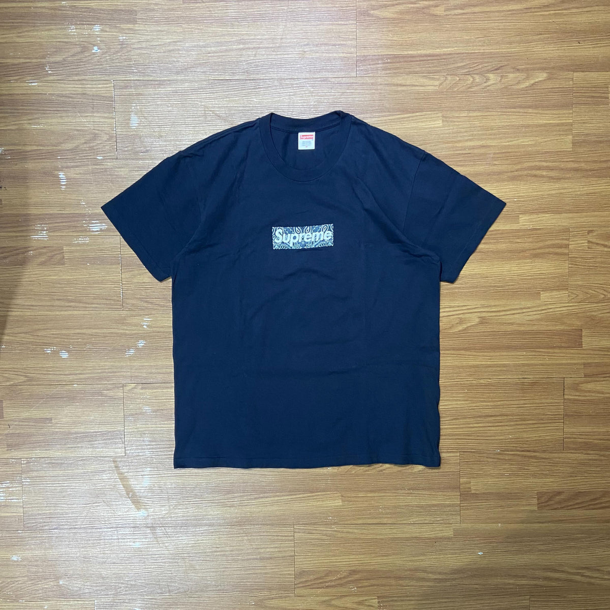 Supreme Bandana Box Logo Tee 腰果花 Navy (Display Item)
