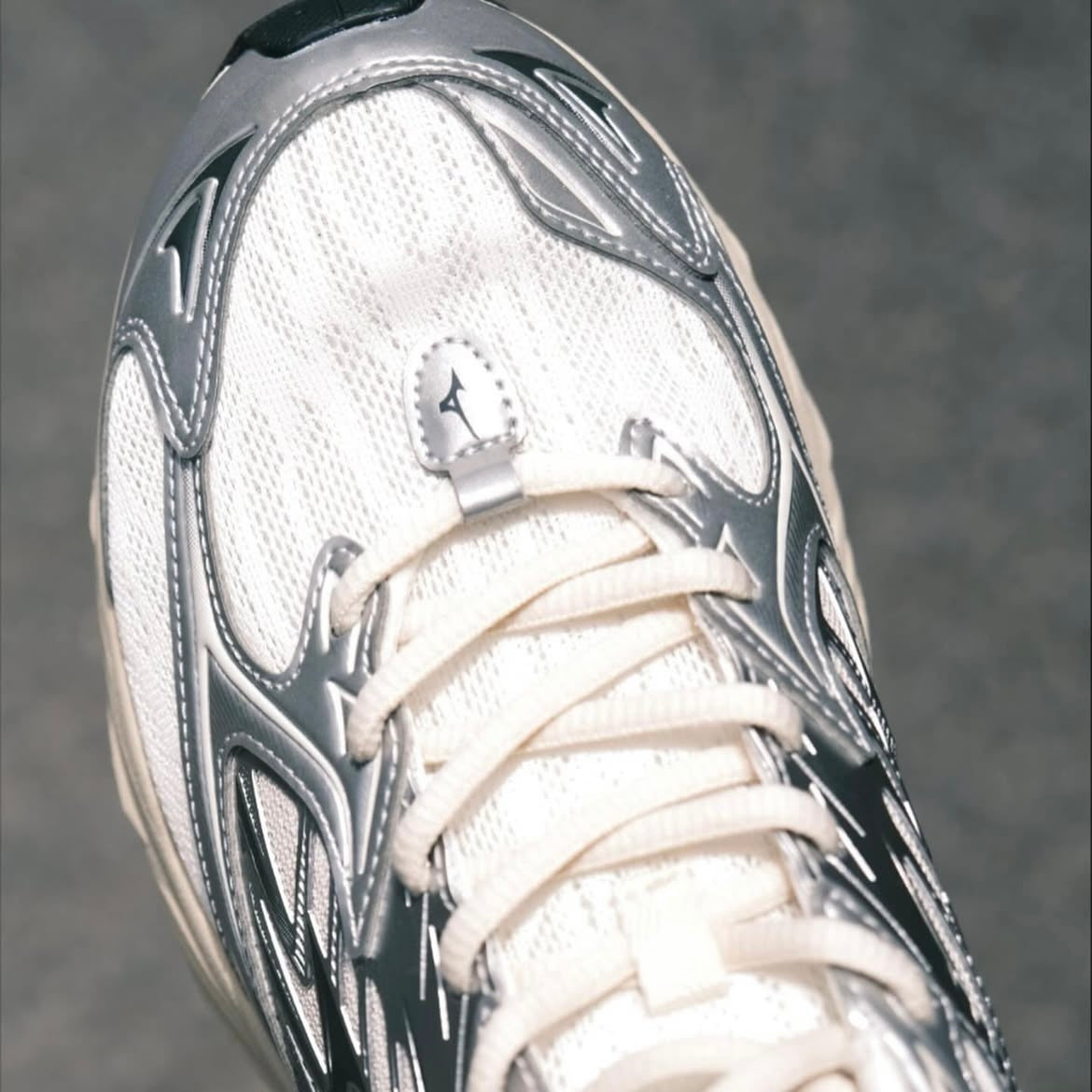 Preorder 預訂 Mizuno FIYI V2 Cream Silver D1GH241511