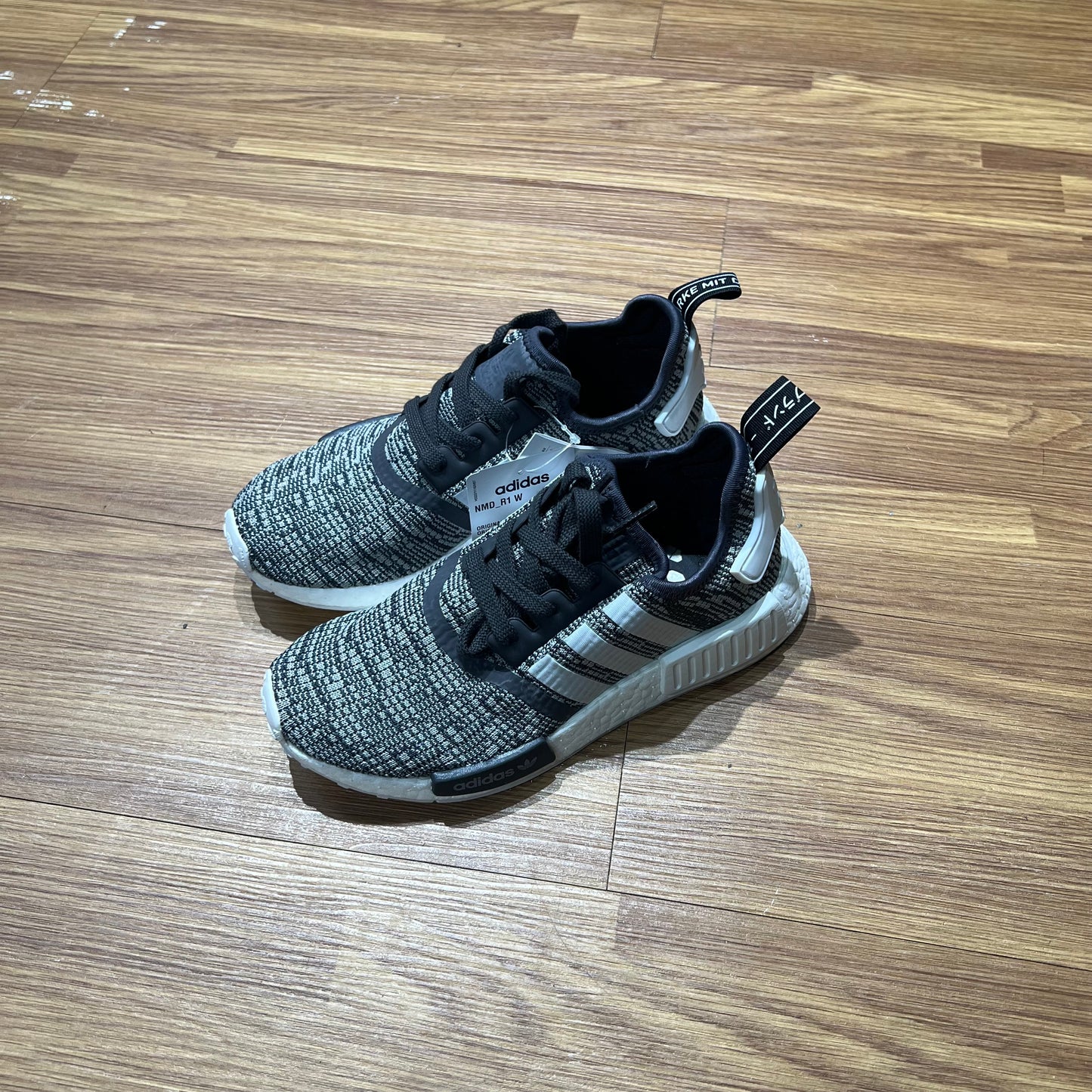 Adidas NMD R1 Women Glitch Medium Grey BY3035