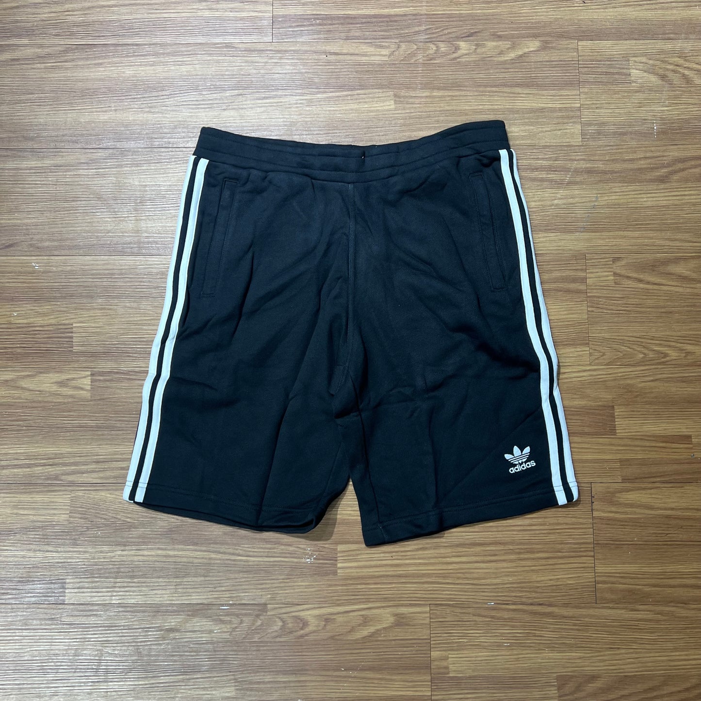 Adidas Original Trefoil 3-Stripe Shorts Black DH5798