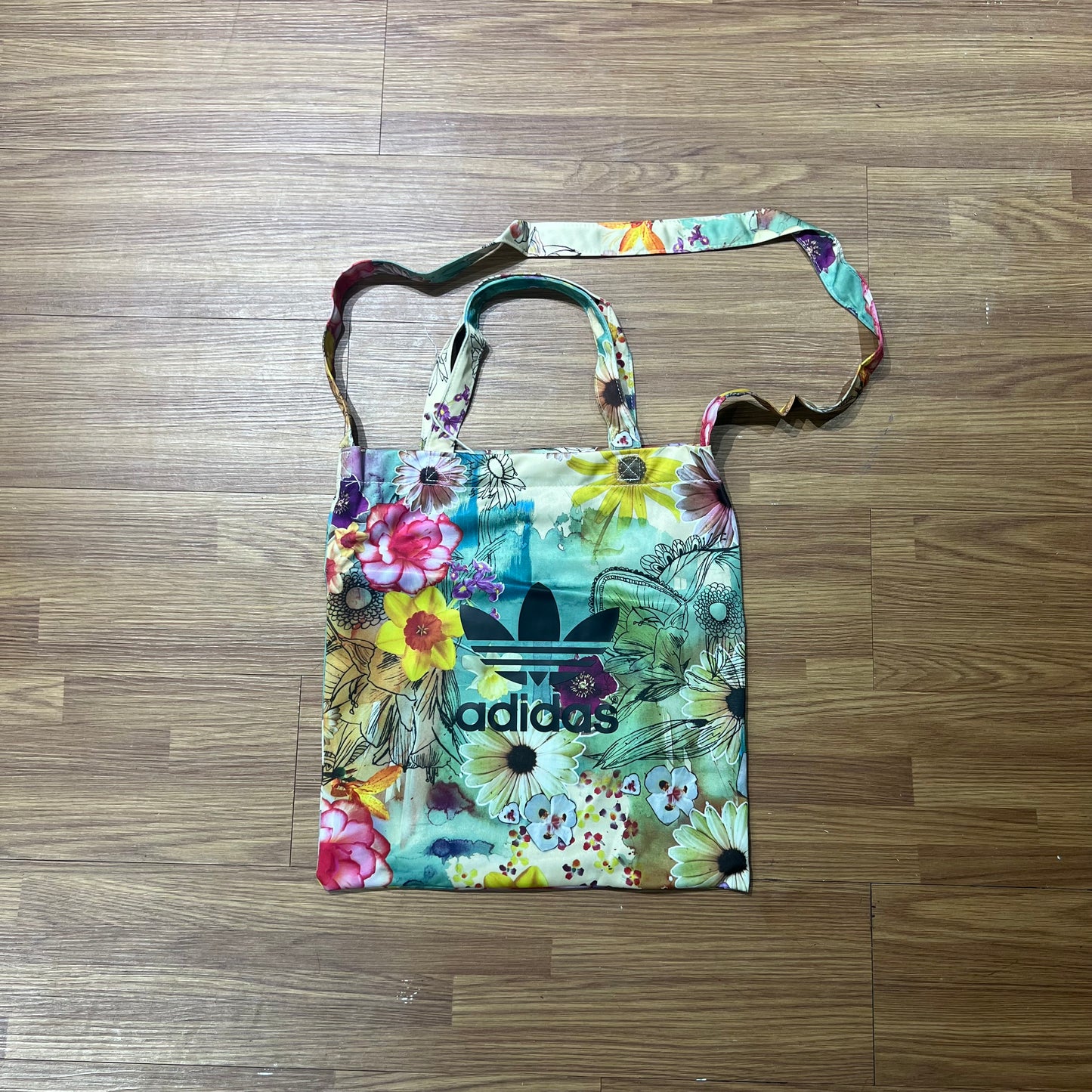 Adidas Originals Confete 2-Way Shopper Bag (Tote Bag) AJ8705 Multi Floral Print