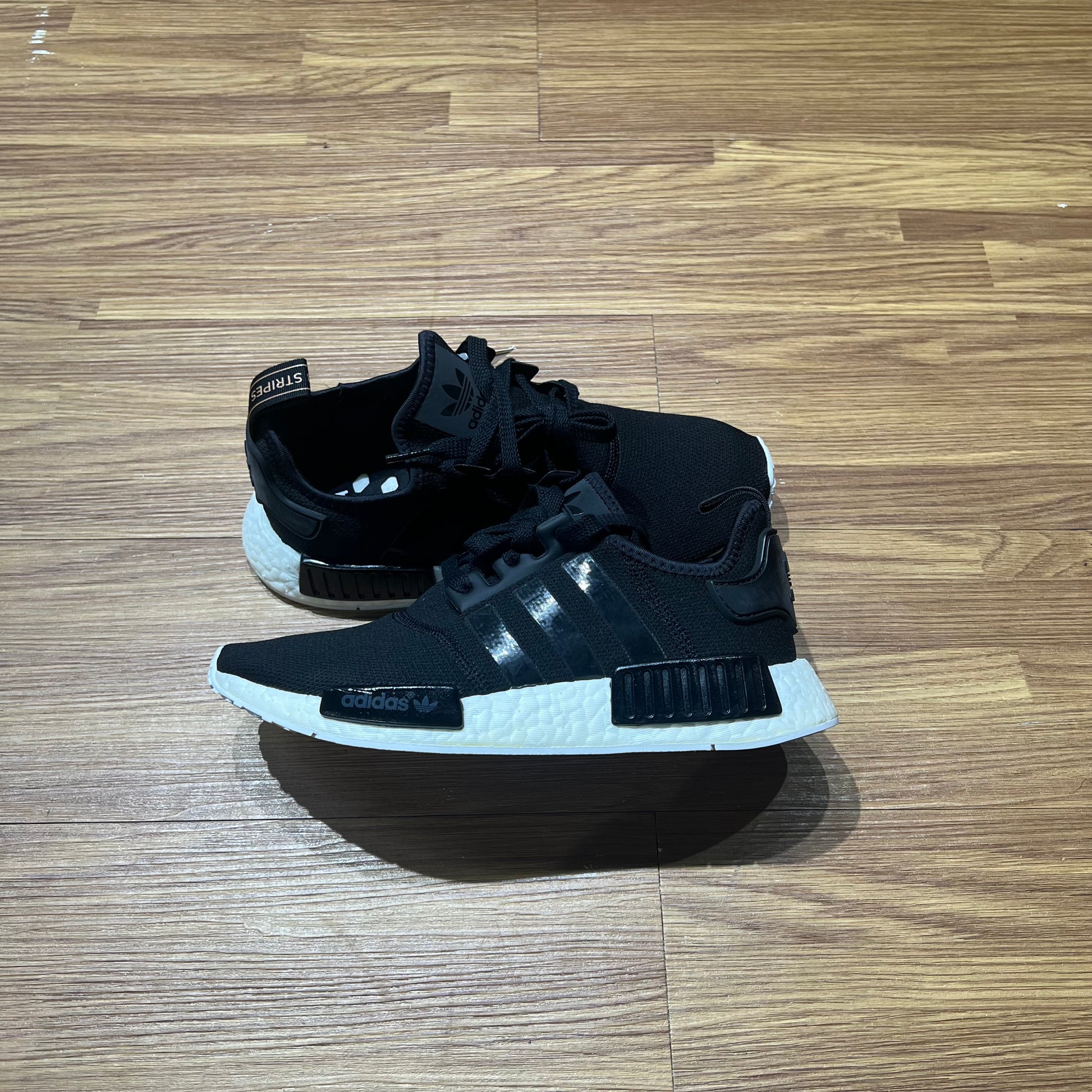 Adidas Originals NMD R1 Women Core Black White Rose Gold S82269 黑白 實拍