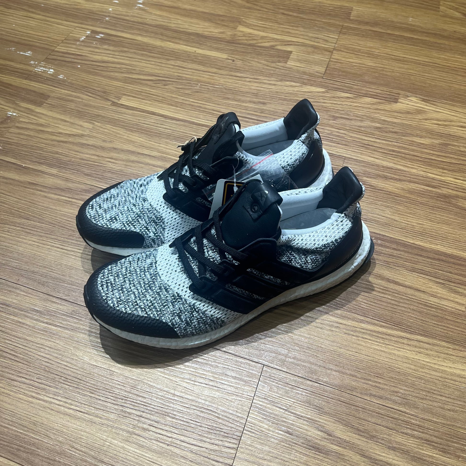 Adidas x Sneakersnstuff SNS x Social Status Ultra Boost 1.0 White Black BY2911 實拍