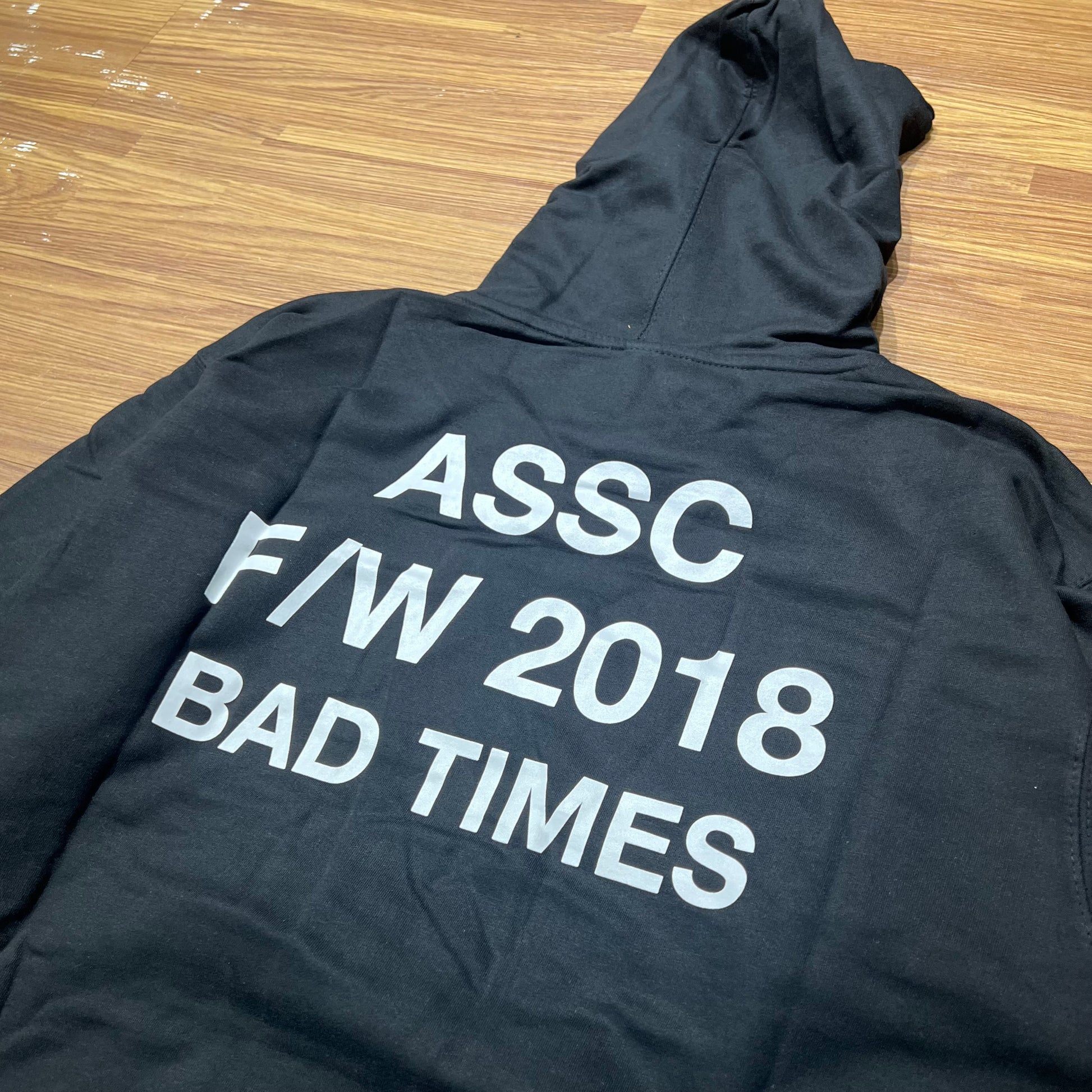 Anti Social Social Club ASSC Bad Times Hooded Sweatshirt Hoodie Black 背面logo細節實拍