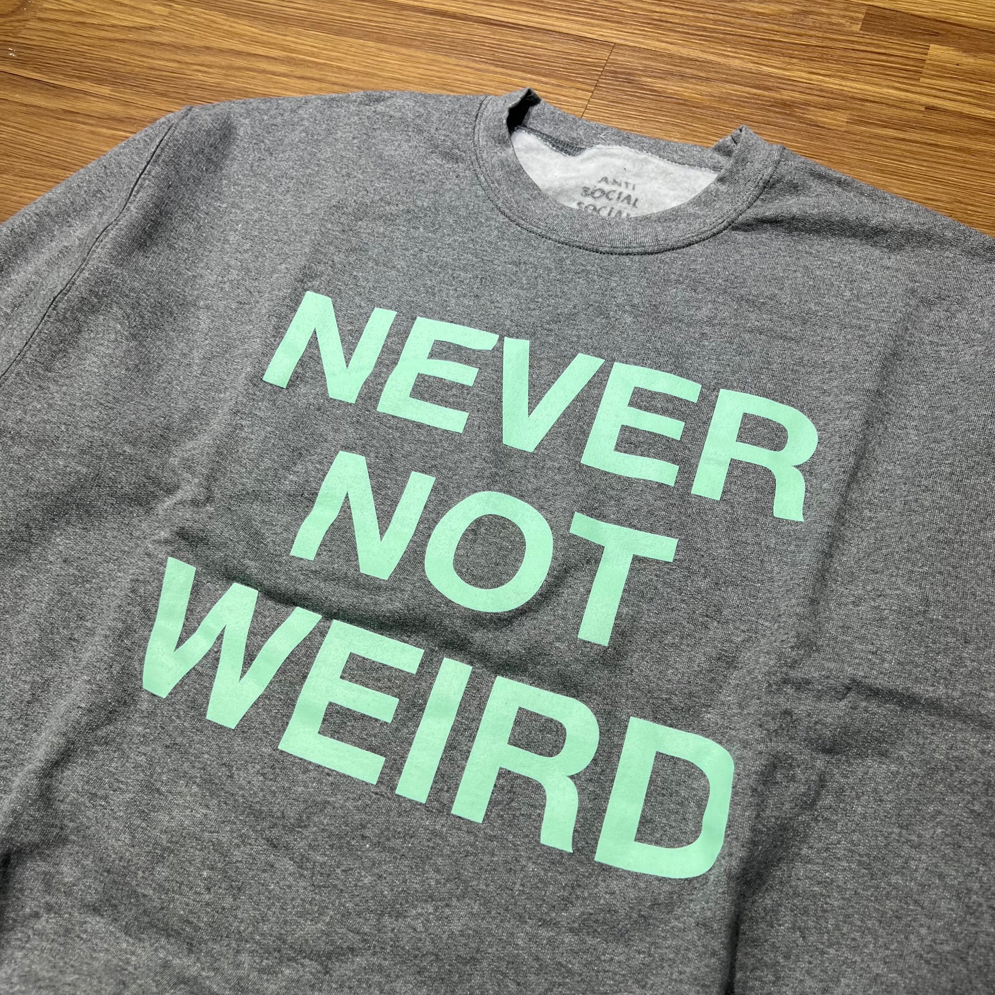 Anti Social Social Club ASSC Never Not Weird Sweatshirt Crewneck Grey 正面logo細節實拍