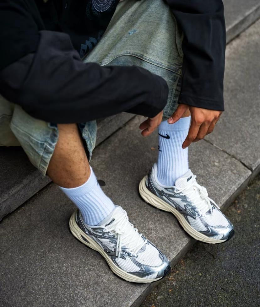 Preorder 預訂 Mizuno Racer V2 2.0 Silver White D1GH250606