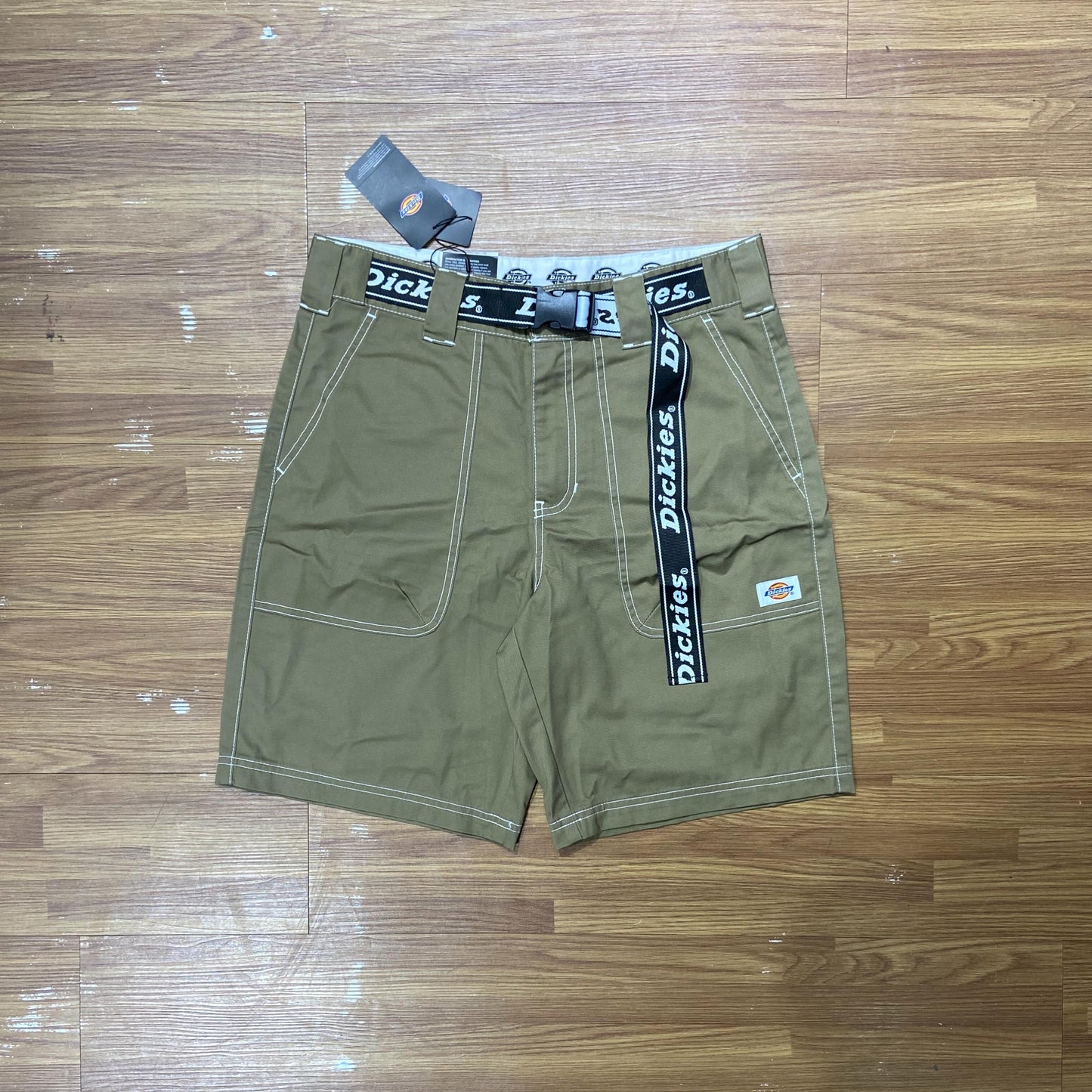 Dickies Contrast Stitches Twill Shorts Khaki DK006826CN2 實拍