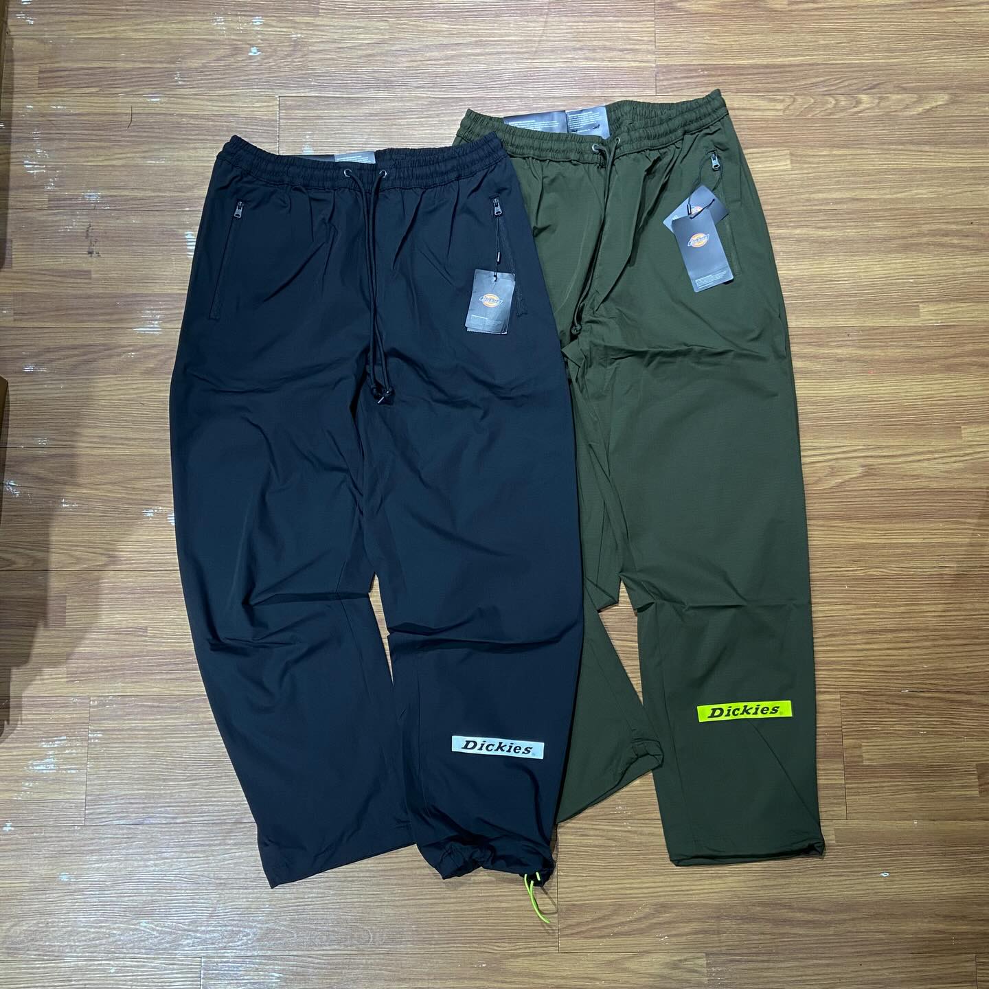 Dickies DK007435 防撕裂工裝縮口褲黑色實拍 Ripstop 細節