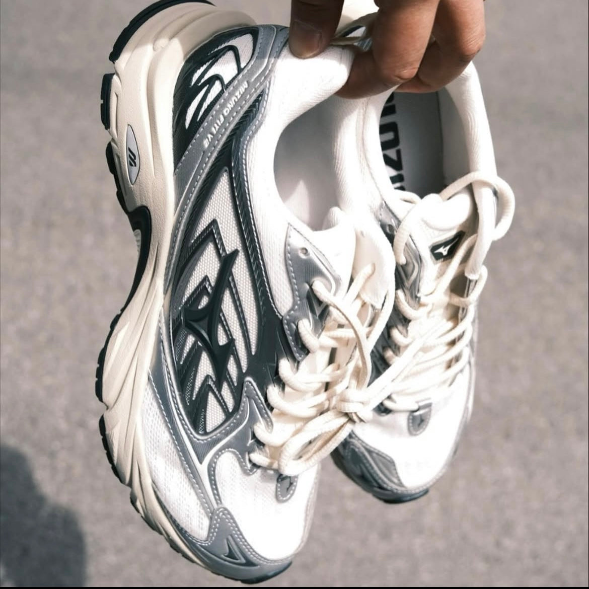 Preorder 預訂 Mizuno FIYI V2 Cream Silver D1GH241511