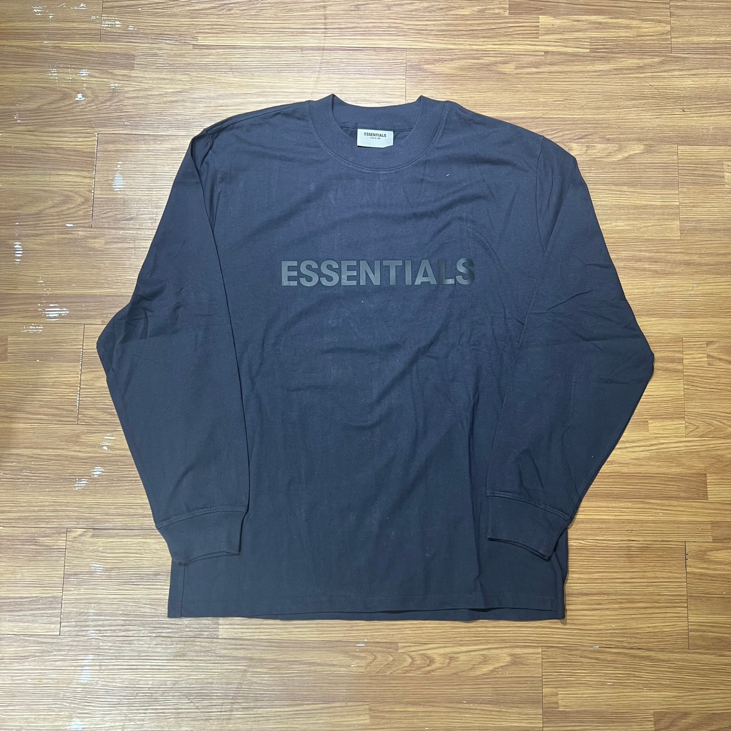 FOG Essentials Navy 海軍藍前置立體標長袖 T 正面實拍